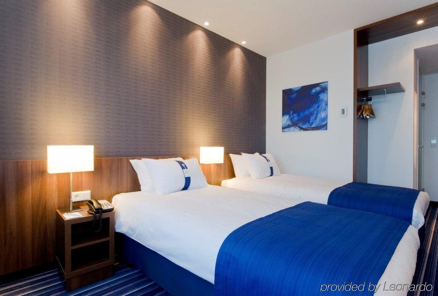 Holiday Inn Express Amsterdam - Schiphol, An Ihg Hotel Hoofddorp Zimmer foto